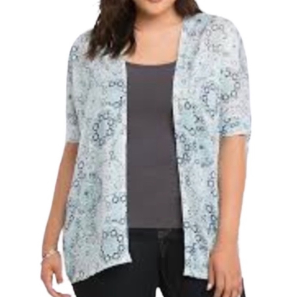 Torrid Cardigan Women 18 Blue Floral Boho Western Neutral Preppy Classic Coastal